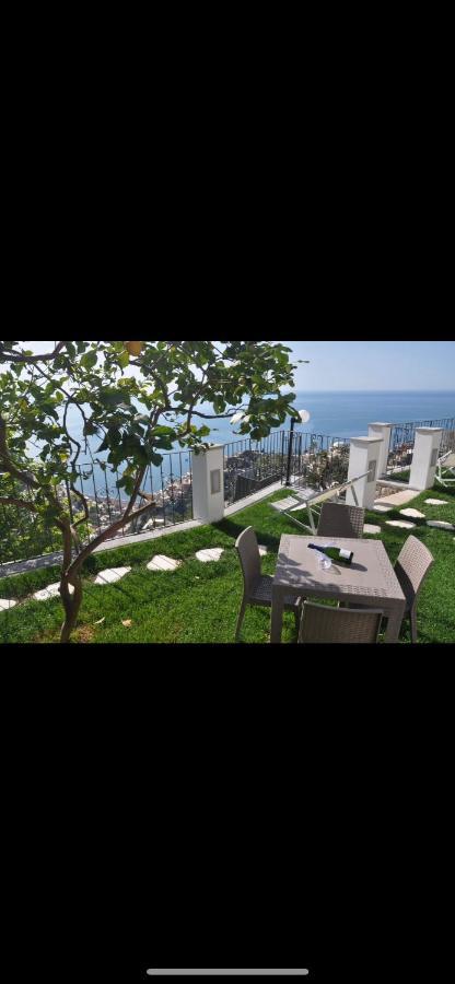 Gresy Appartamento Suite Positano Exterior foto